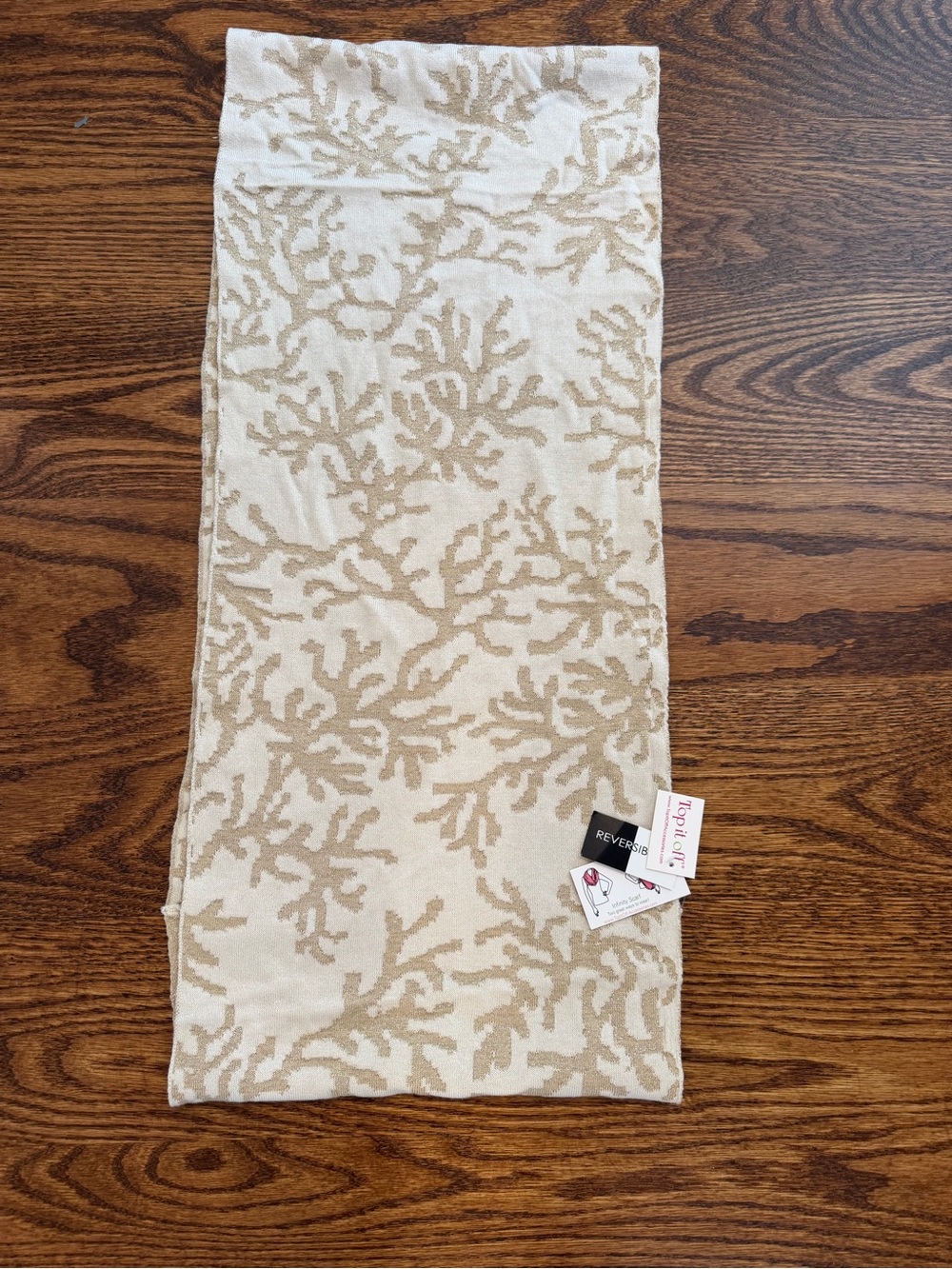 Reversible Beige Coral Pattern Bath Towel - Unknown Brand